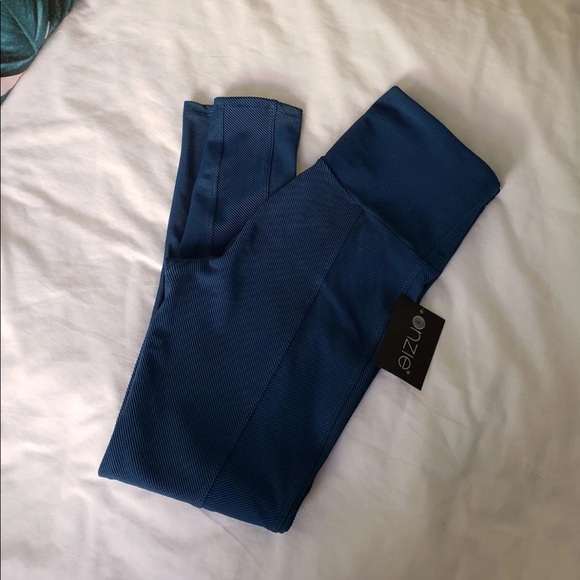 NWT Onzie Sweetheart Midi leggings size SM - Picture 6 of 7